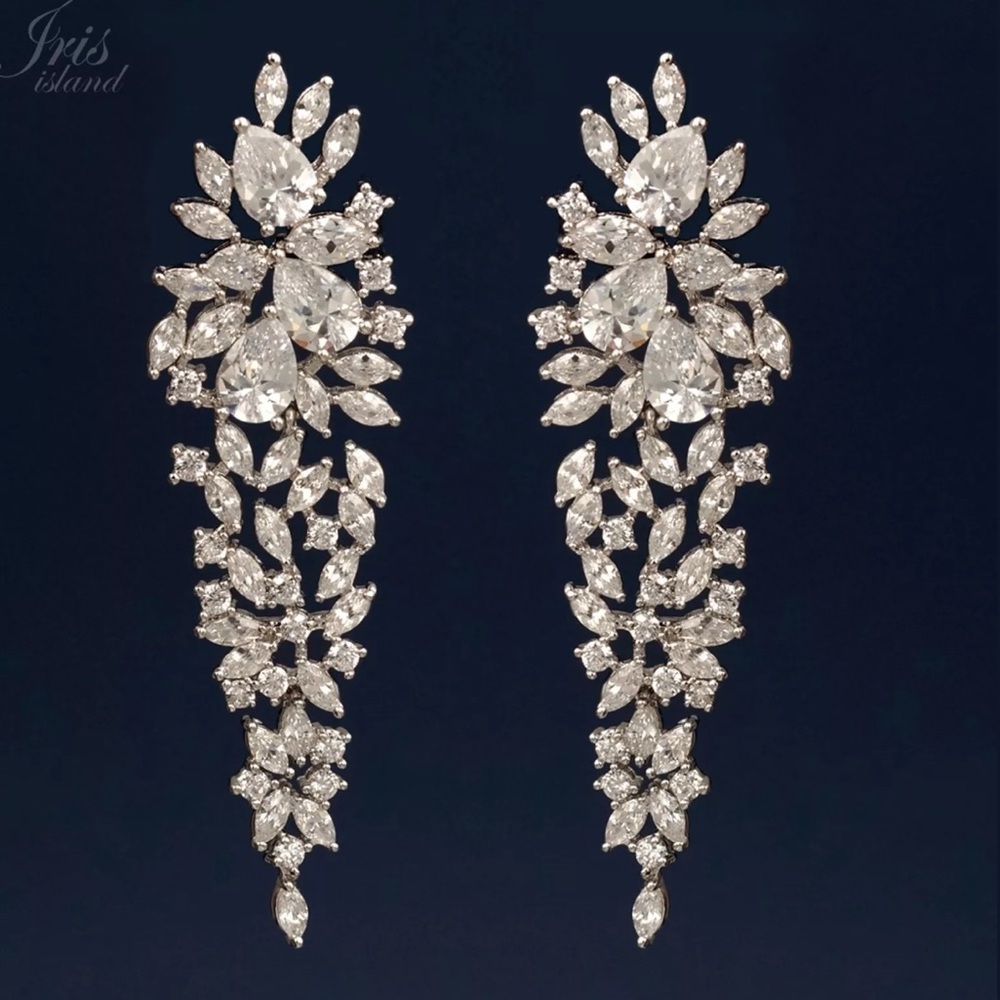 18k White GF white sapphire Earrings - Picture 1 of 6